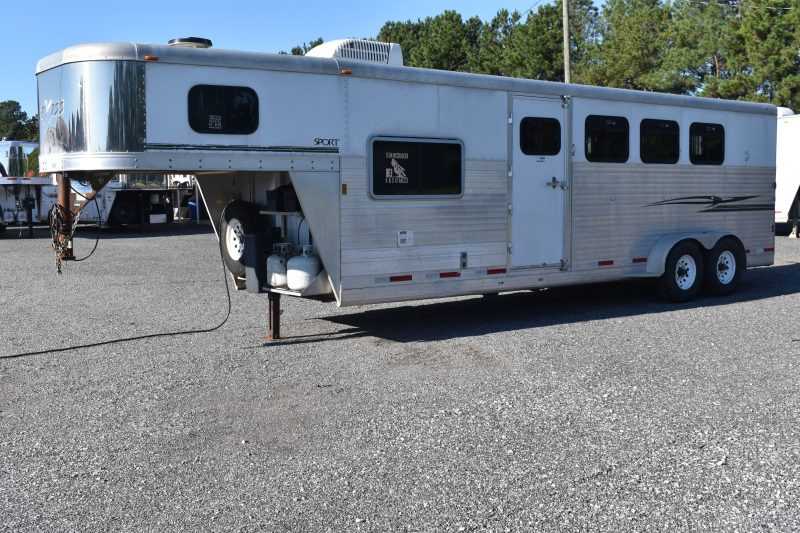 2006 Exiss 7407LQ 4 Horse Trailer with 7′ Short Wall - Image 6