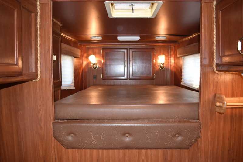 2006 Exiss 7407LQ 4 Horse Trailer with 7′ Short Wall - Image 15
