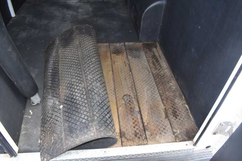 2007 American Spirit 8308LQ 3 Horse Trailer with 8′ Short Wall - Image 27