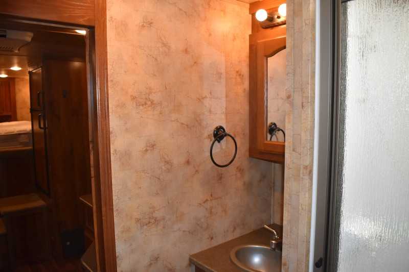 2013 Lakota Charger 8411LQ 4 Horse Trailer with 13′ Short Wall - Image 21