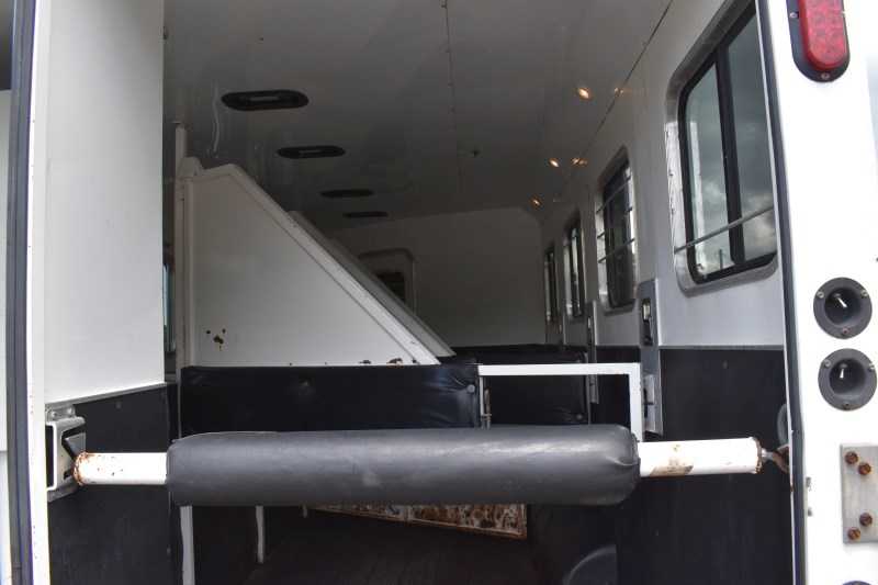 2007 American Spirit 8410GLQ 4 Horse Trailer with 10′ Short Wall - Image 31