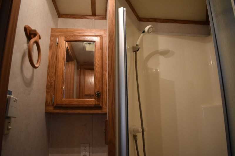 2007 American Spirit 8410GLQ 4 Horse Trailer with 10′ Short Wall - Image 25
