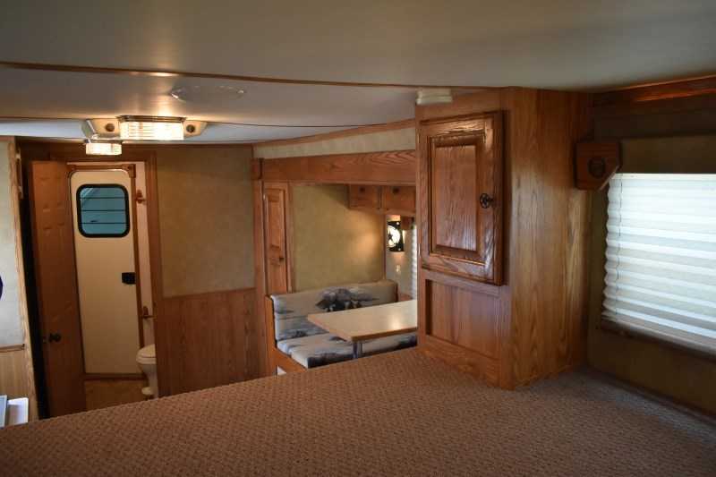 2007 American Spirit 8410GLQ 4 Horse Trailer with 10′ Short Wall - Image 14