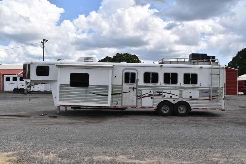 2007 American Spirit 8410GLQ 4 Horse Trailer with 10′ Short Wall - Image 5