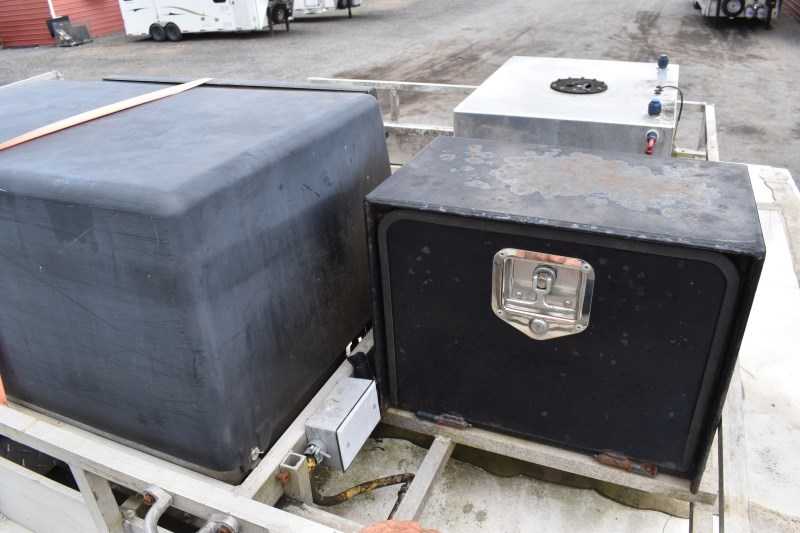 2007 American Spirit 8410GLQ 4 Horse Trailer with 10′ Short Wall - Image 10