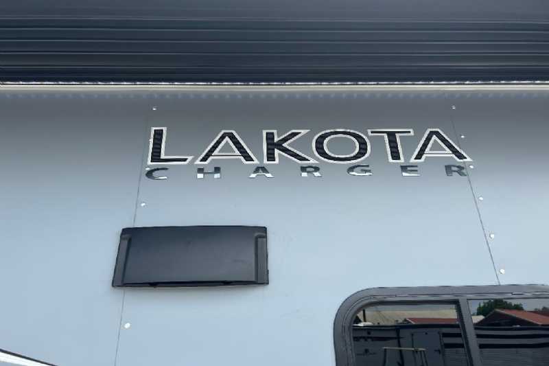 New 2024 Lakota 8313RKBGLQ Charger 3 Horse Trailer with 13′ Short Wall - Image 8