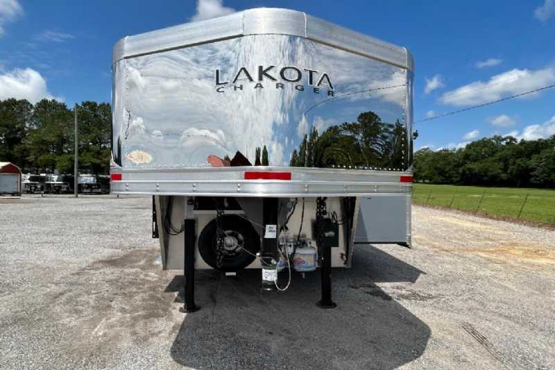 New 2024 Lakota 8313RKBGLQ Charger 3 Horse Trailer with 13′ Short Wall - Image 7