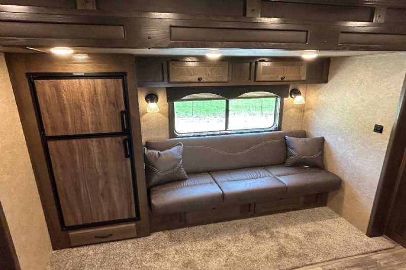 New 2024 Lakota 8313RKBGLQ Charger 3 Horse Trailer with 13′ Short Wall - Image 18