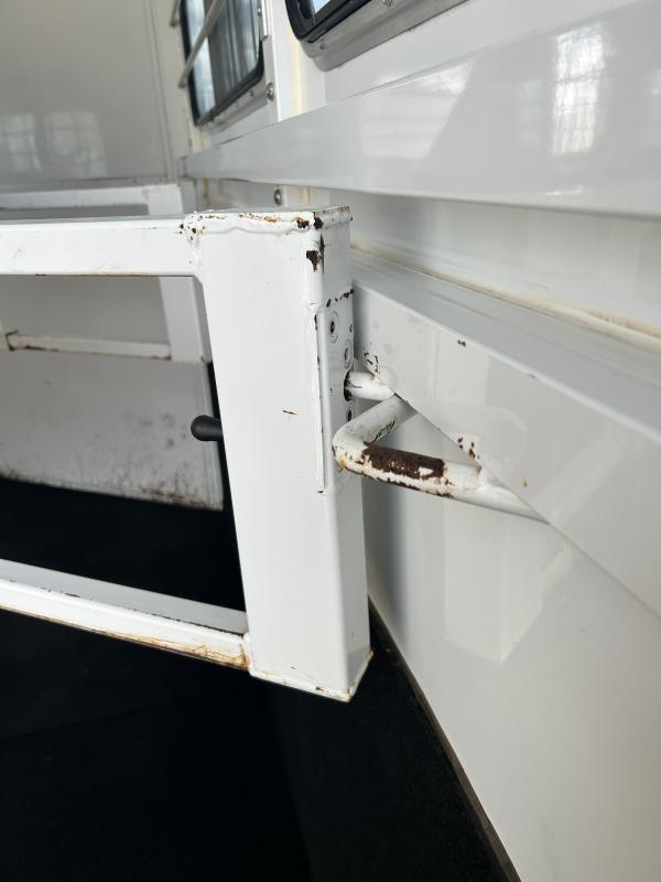 2000 Morgan Built 3 Horse Bumper Pull Horse Trailer - Image 6