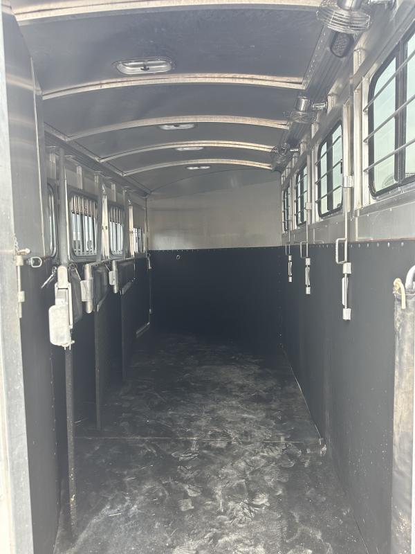 2004 Cherokee Trailers 4H GN Horse Trailer - Image 10