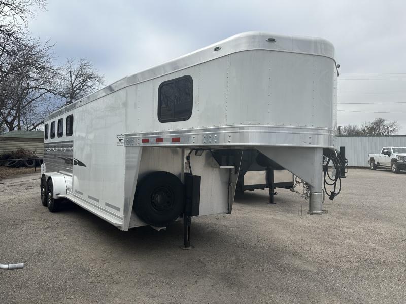 2004 Cherokee Trailers 4H GN Horse Trailer - Image 2