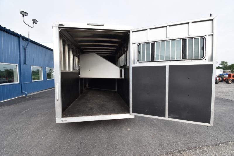 2021 Shadow Trailers Stablemate 3 Horse Trailer - Image 10