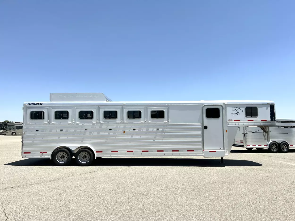 2015 Sooner 6 Horse Gooseneck - Image 6