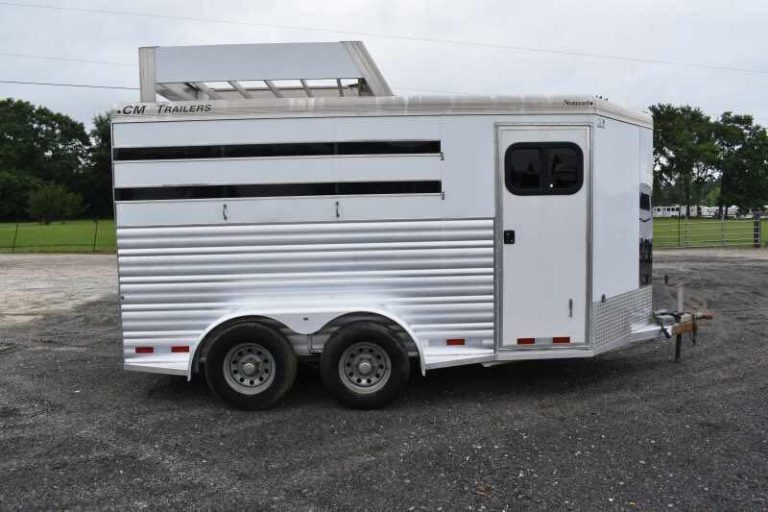 2012 CM 3HBP 3 Horse Trailer - Image 13