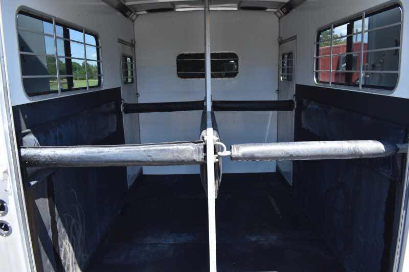 2000 Sundowner 7204GNST 2 Horse Trailer - Image 6