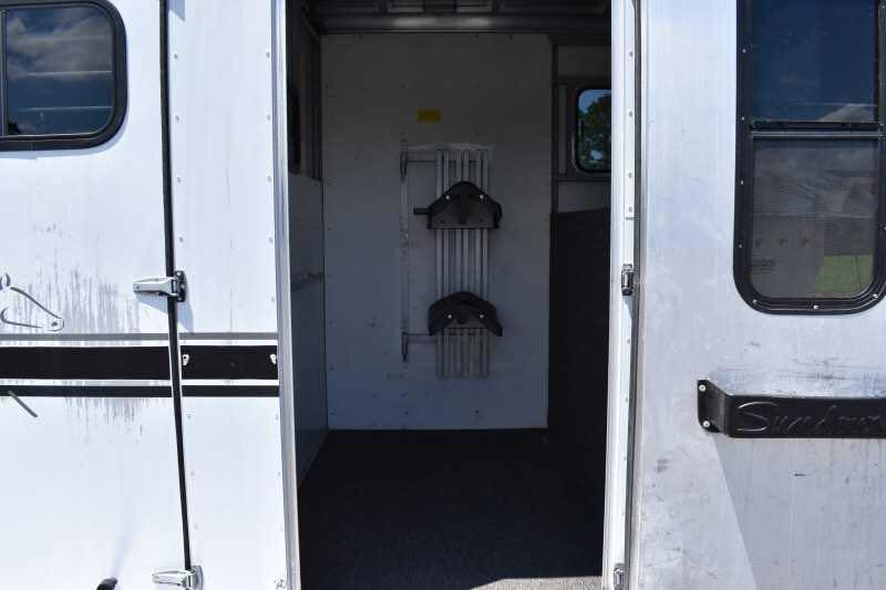 2000 Sundowner 7204GNST 2 Horse Trailer - Image 18