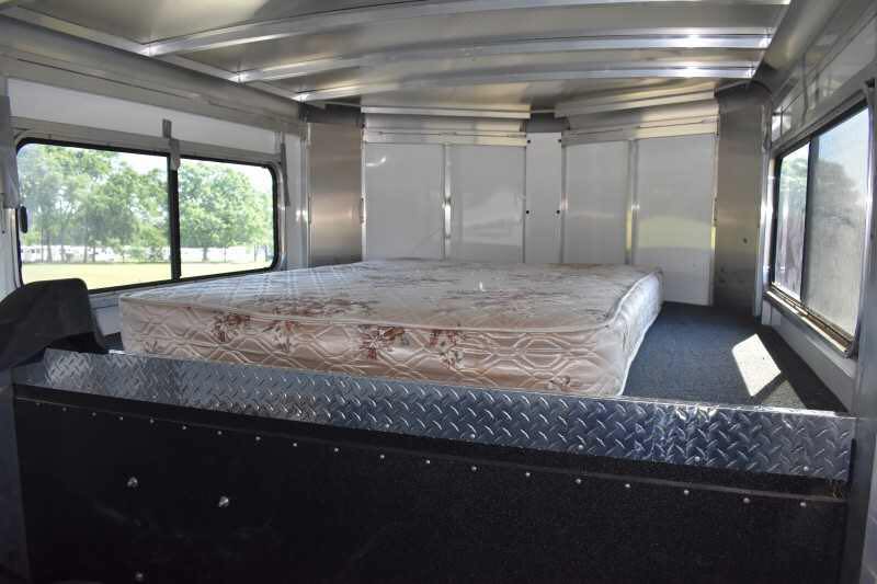 2014 Sundowner 2 Horse Gooseneck Trailer - Image 11