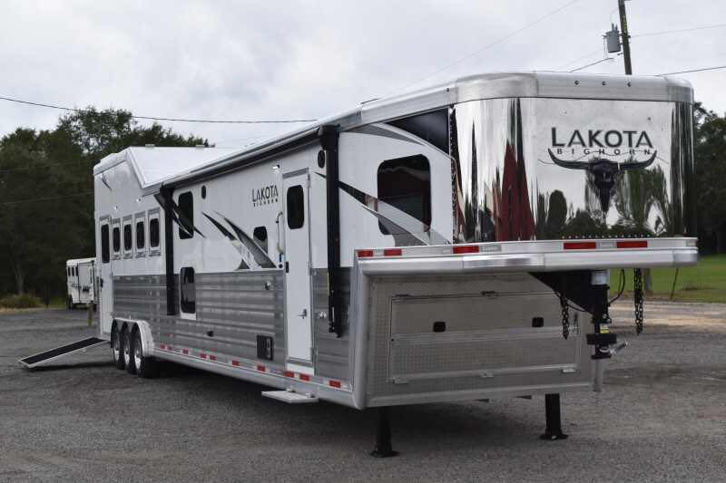 2021 Lakota BigHorn 8519TBB 5 Horse Trailer with 19′ Short Wall - Image 4