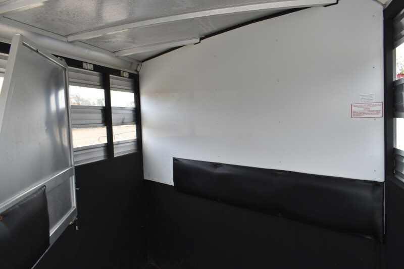 2005 Sundowner Sunlite 2 Horse Trailer - Image 7