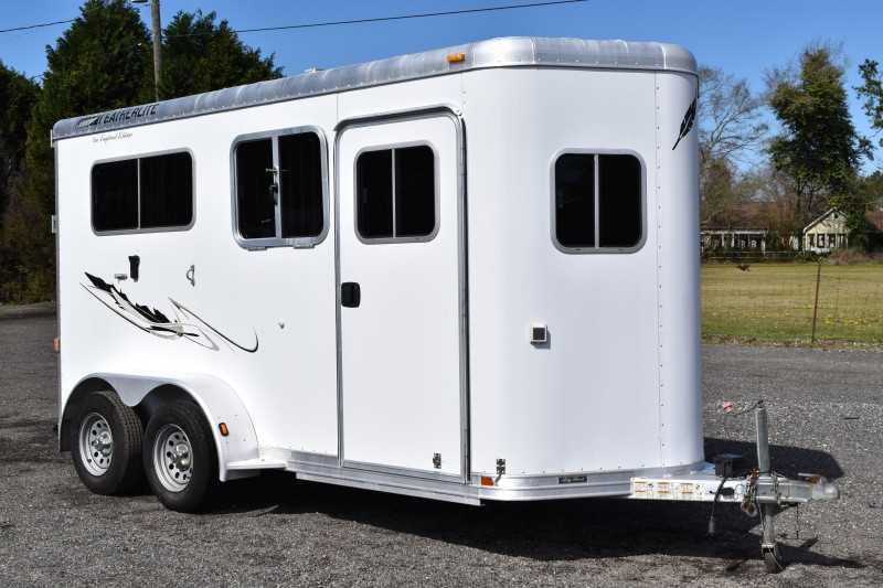 2005 Featherlite 2HST 2 Horse Trailer - Image 11