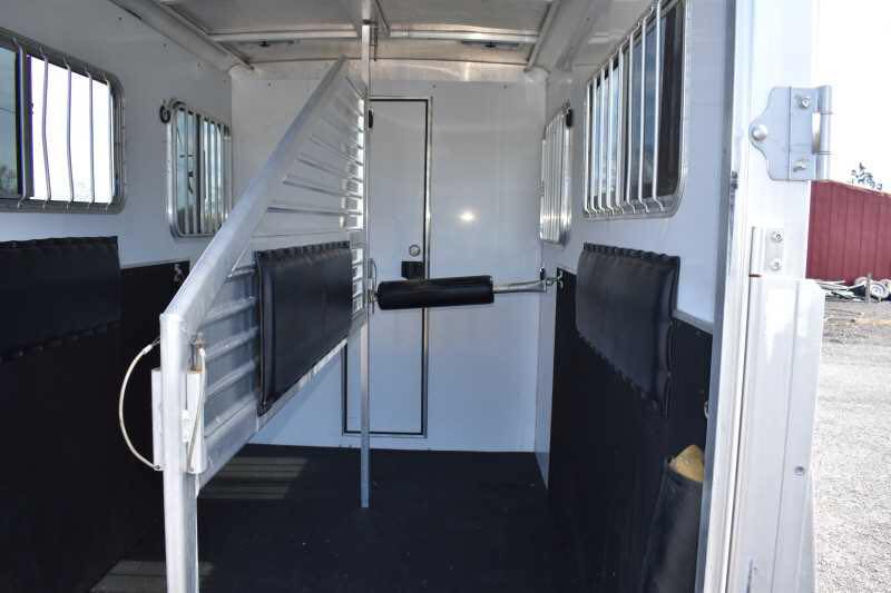 2005 Featherlite 2HST 2 Horse Trailer - Image 16