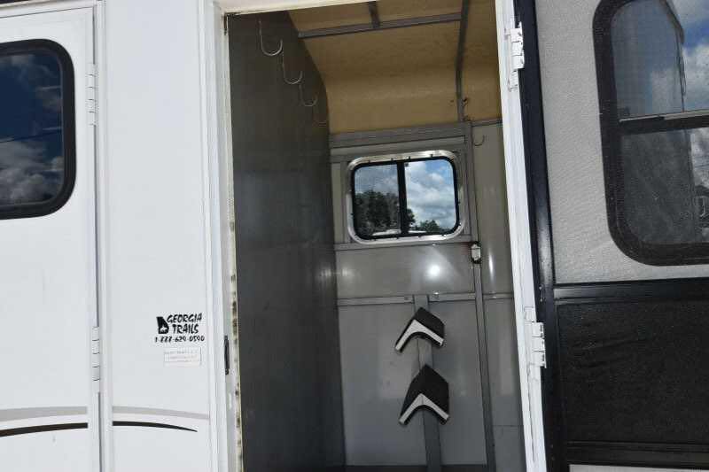 2002 Kiefer Built 2 Horse Bumper Pull - Image 13