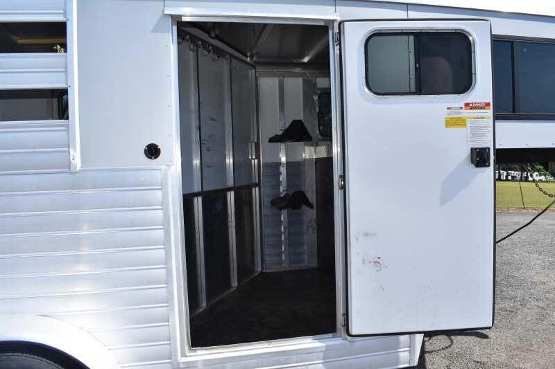 2014 Sundowner 2 Horse Gooseneck Trailer - Image 16
