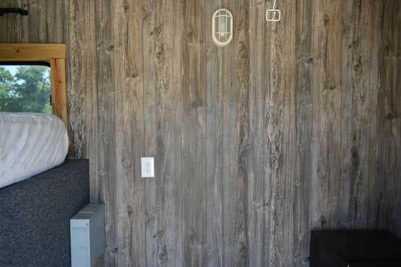 Used 2005 Silver Star 2HGNLQ 2 Horse Trailer with 4′ Short Wall - Image 9