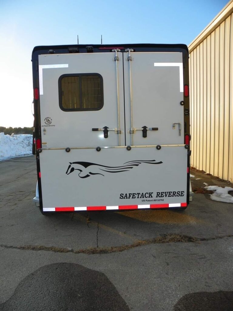 2022 Double D Reverse Slant 2 Horse Bumper Pull - Image 6
