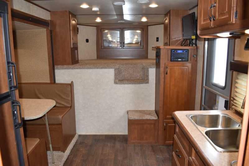 2015 Bison Ranger 3LQ Horse Trailer with 10′ Short Wall - Image 10