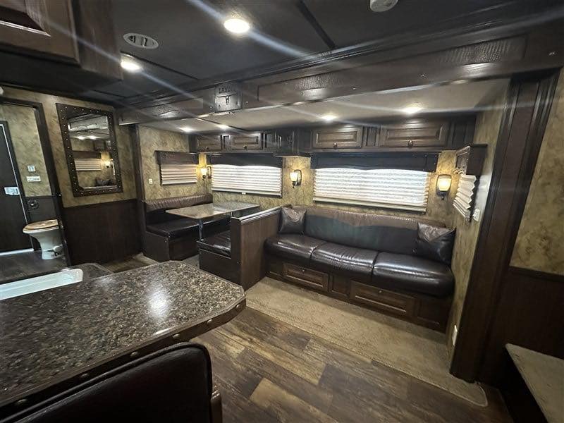 2014 Lakota Bighorn 8416, Generator, Couch, Dinette 17’ Shortwall, 4 Horse Trailer, 12′ Slide. - Image 26