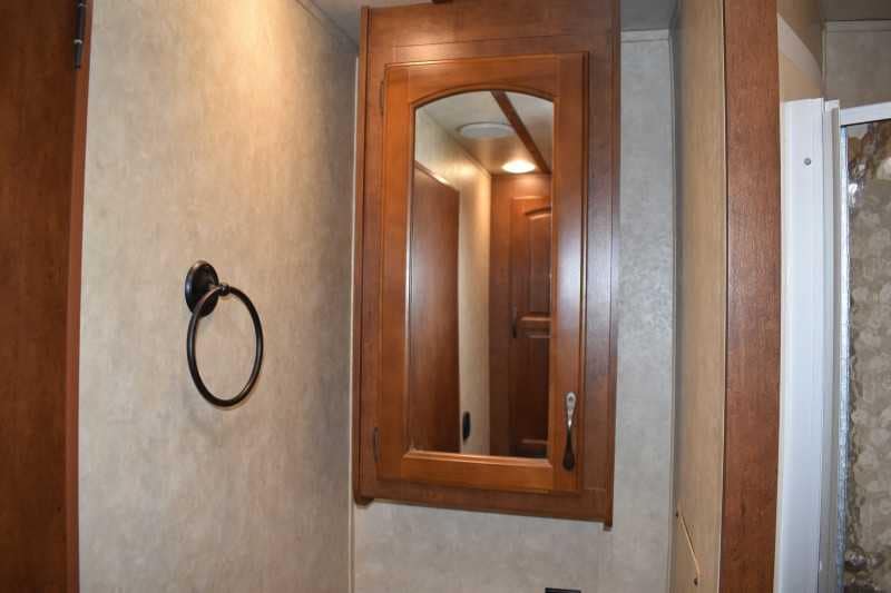 2015 Bison Ranger 3LQ Horse Trailer with 10′ Short Wall - Image 19