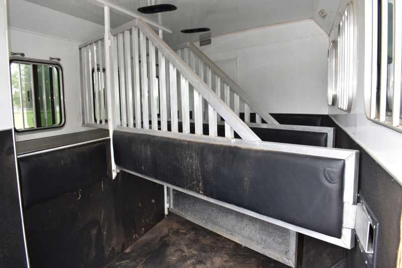 2015 Bison Ranger 3LQ Horse Trailer with 10′ Short Wall - Image 24