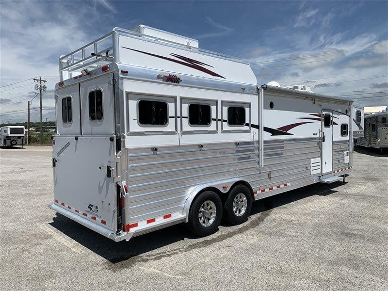 2014 4 Star 3 Horse Slant Living Quaters Outlaw Conversions - Image 4