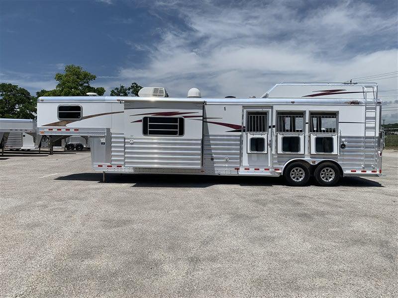 2014 4 Star 3 Horse Slant Living Quaters Outlaw Conversions - Image 7