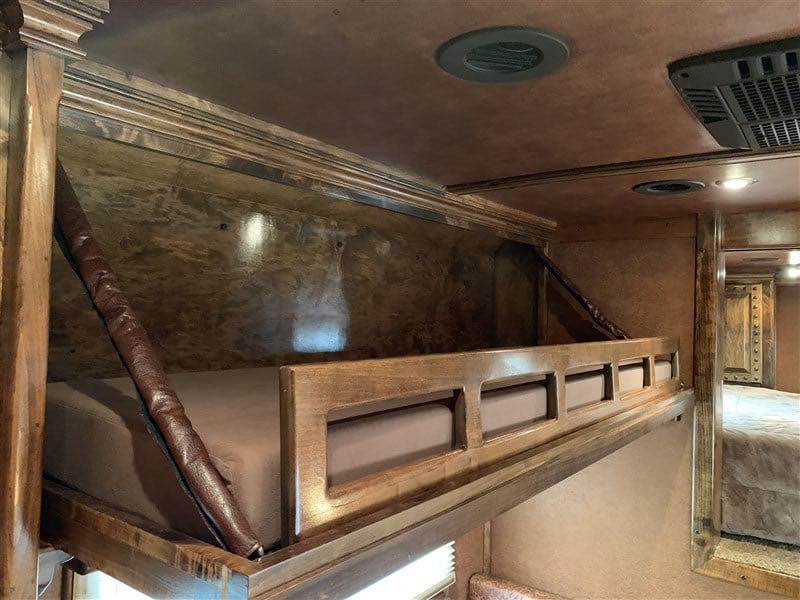 2014 4 Star 4 Horse Slant Living Quaters Outlaw Conversions - Image 24