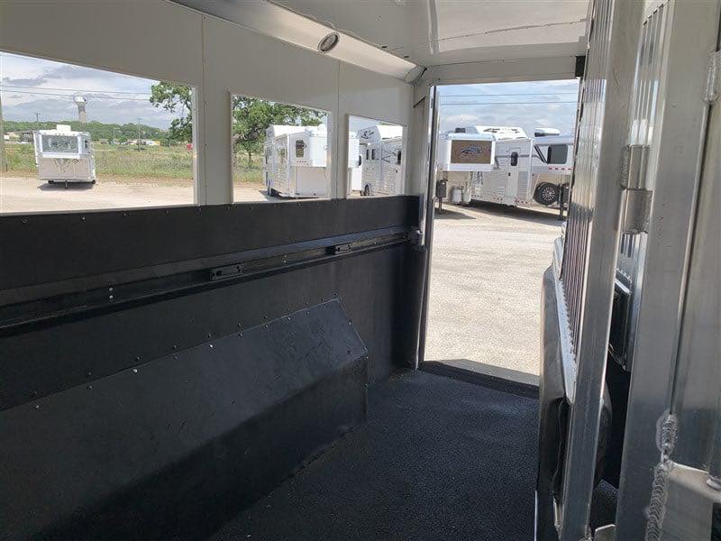 2014 4 Star 3 Horse Slant Living Quaters Outlaw Conversions - Image 14
