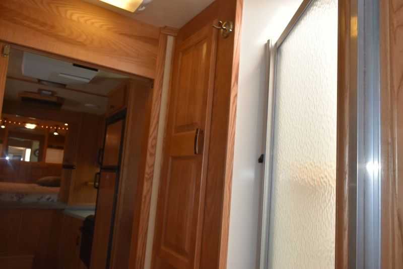 2005 Sundowner Sunlite 6LQ Horse Trailer with 11′ Short Wall 725 Grand Sierra 8612GLQ MidTack - Image 26