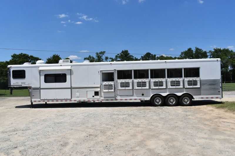 2005 Sundowner Sunlite 6LQ Horse Trailer with 11′ Short Wall 725 Grand Sierra 8612GLQ MidTack - Image 3