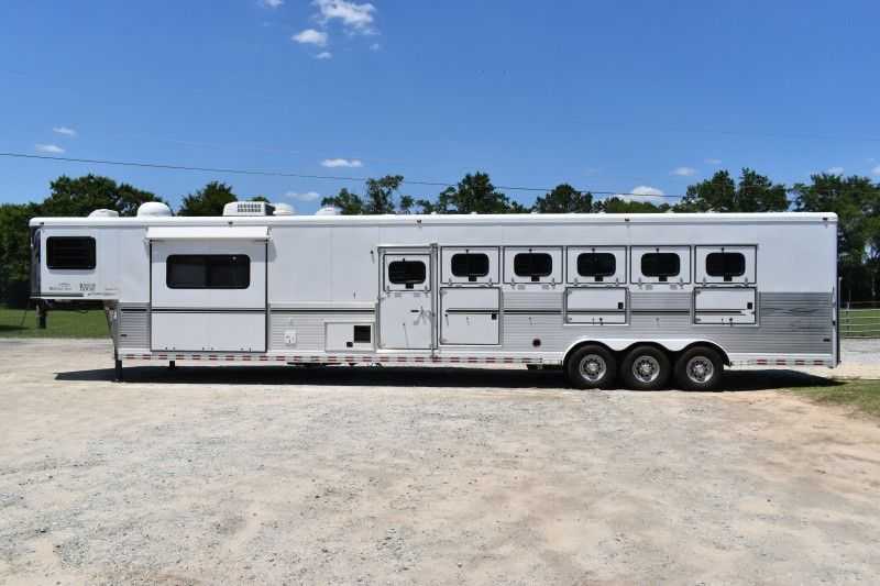 2005 Sundowner Sunlite 6LQ Horse Trailer with 11′ Short Wall 725 Grand Sierra 8612GLQ MidTack - Image 5