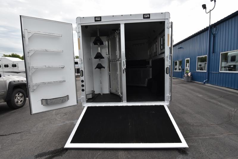 2018 Lakota Bighorn 3 Horse Living Quarters - Image 5