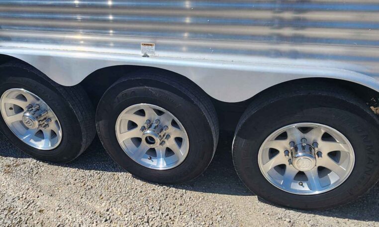 2019 Lakota Bighorn 6 Horse Side Load Trailer - Image 8