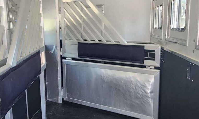2019 Lakota Bighorn 6 Horse Side Load Trailer - Image 13
