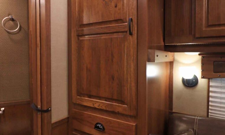 2019 Lakota Bighorn 6 Horse Side Load Trailer - Image 27