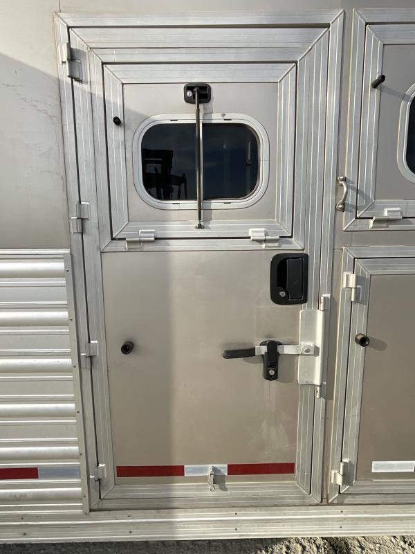 2014 Logan Coach RAZ4GNHDLQ 40′ 4 horse Razor GN Horse Trailer**WITH WALK IN CLOSET** - Image 27