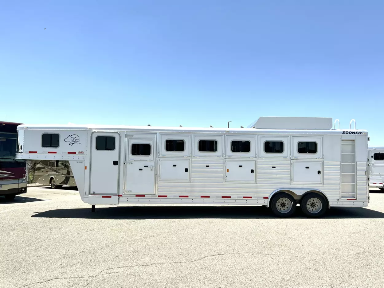 2015 Sooner 6 Horse Gooseneck - Image 16