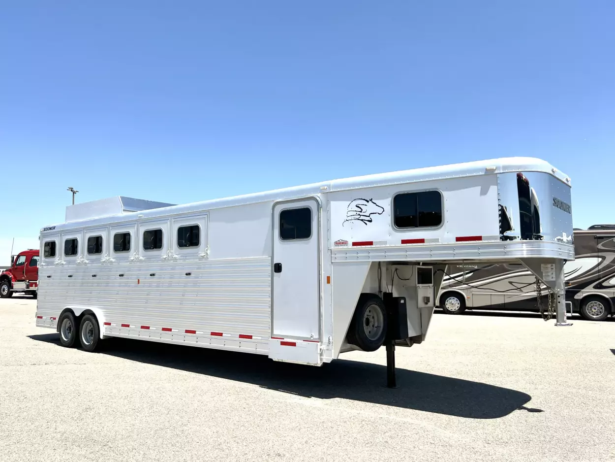 2015 Sooner 6 Horse Gooseneck - Image 5