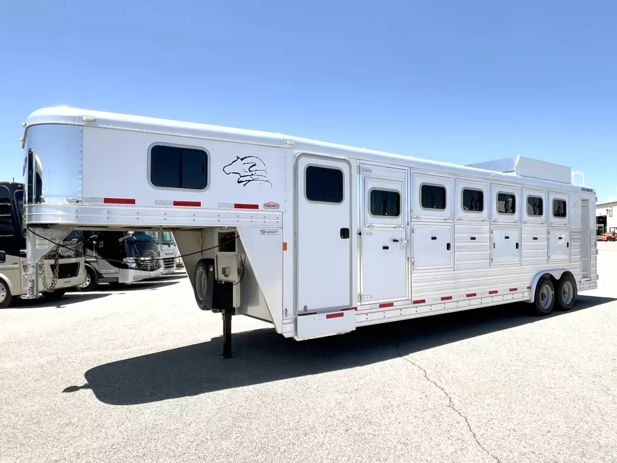 2015 Sooner 6 Horse Gooseneck - Image 21
