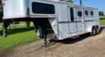 2004 Sundowner 3 Horse Weekender Horse Trailer