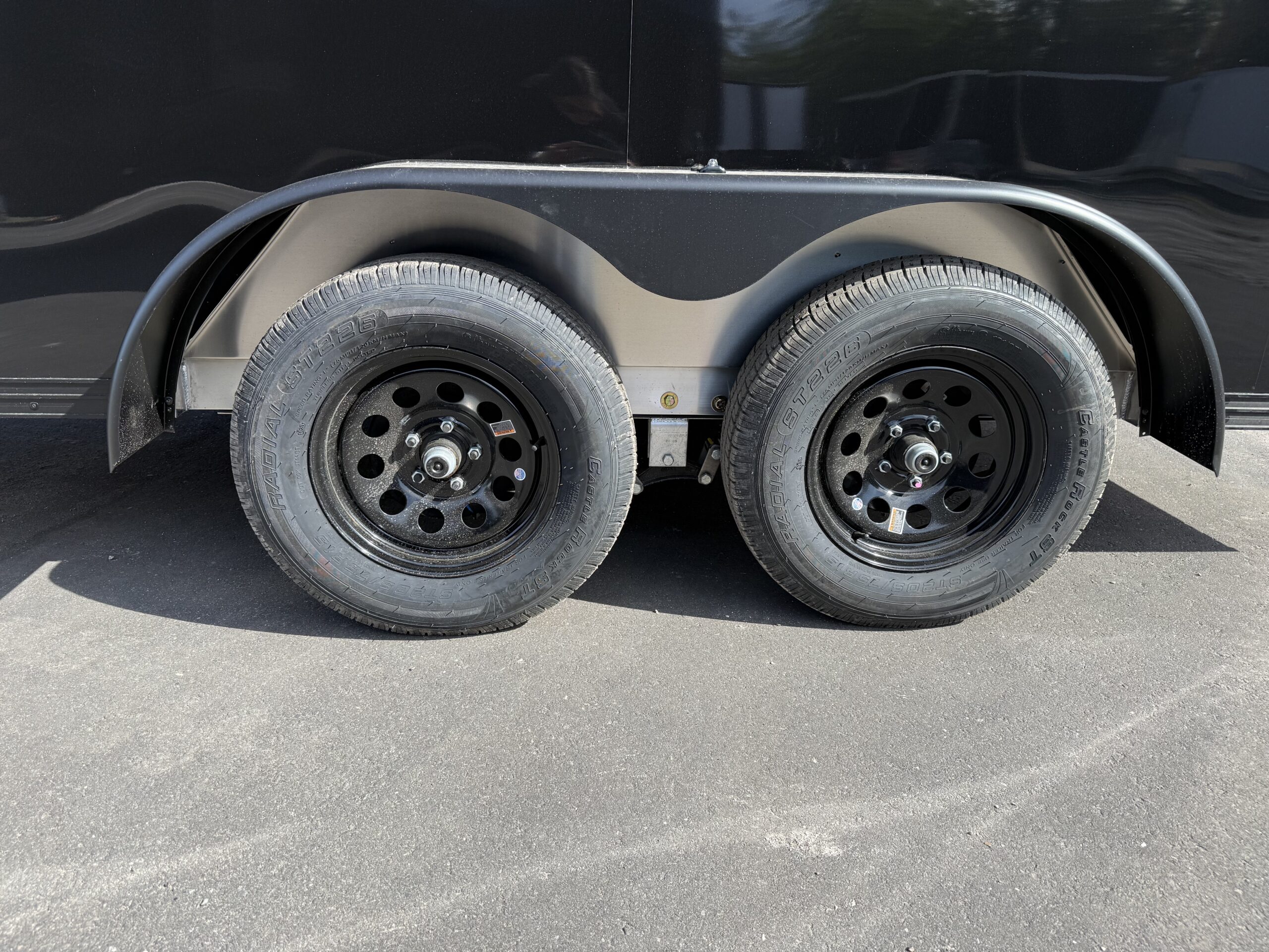 2026 7×14 ALCOM STEALTH ALUMINUM Enclosed trailer w/ spoiler and spare tire - Image 4